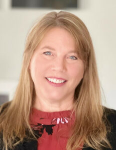 Headshot for Carolyn Diehl.